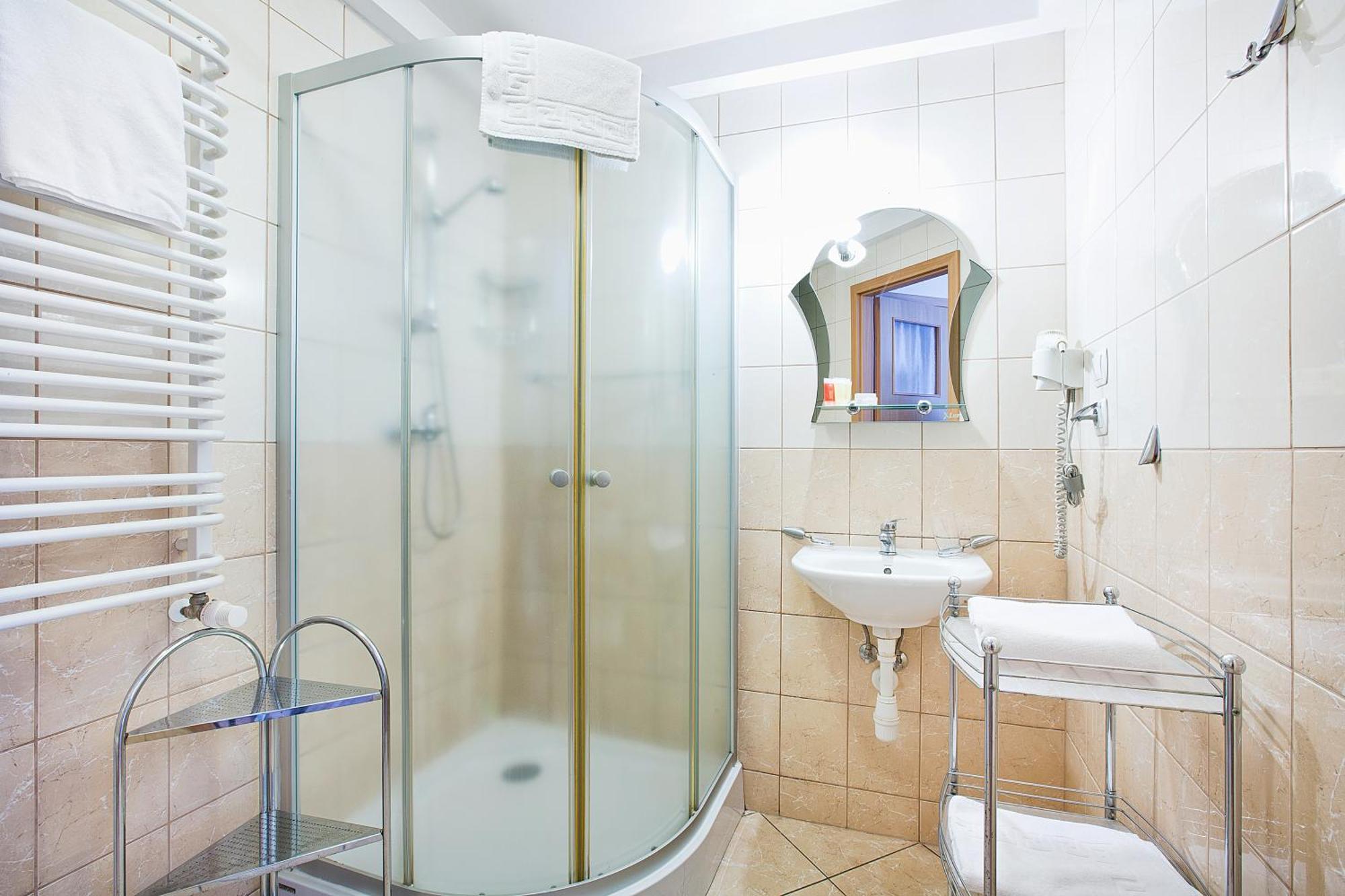 Polonia Hotel Кудова-Здрой Екстериор снимка