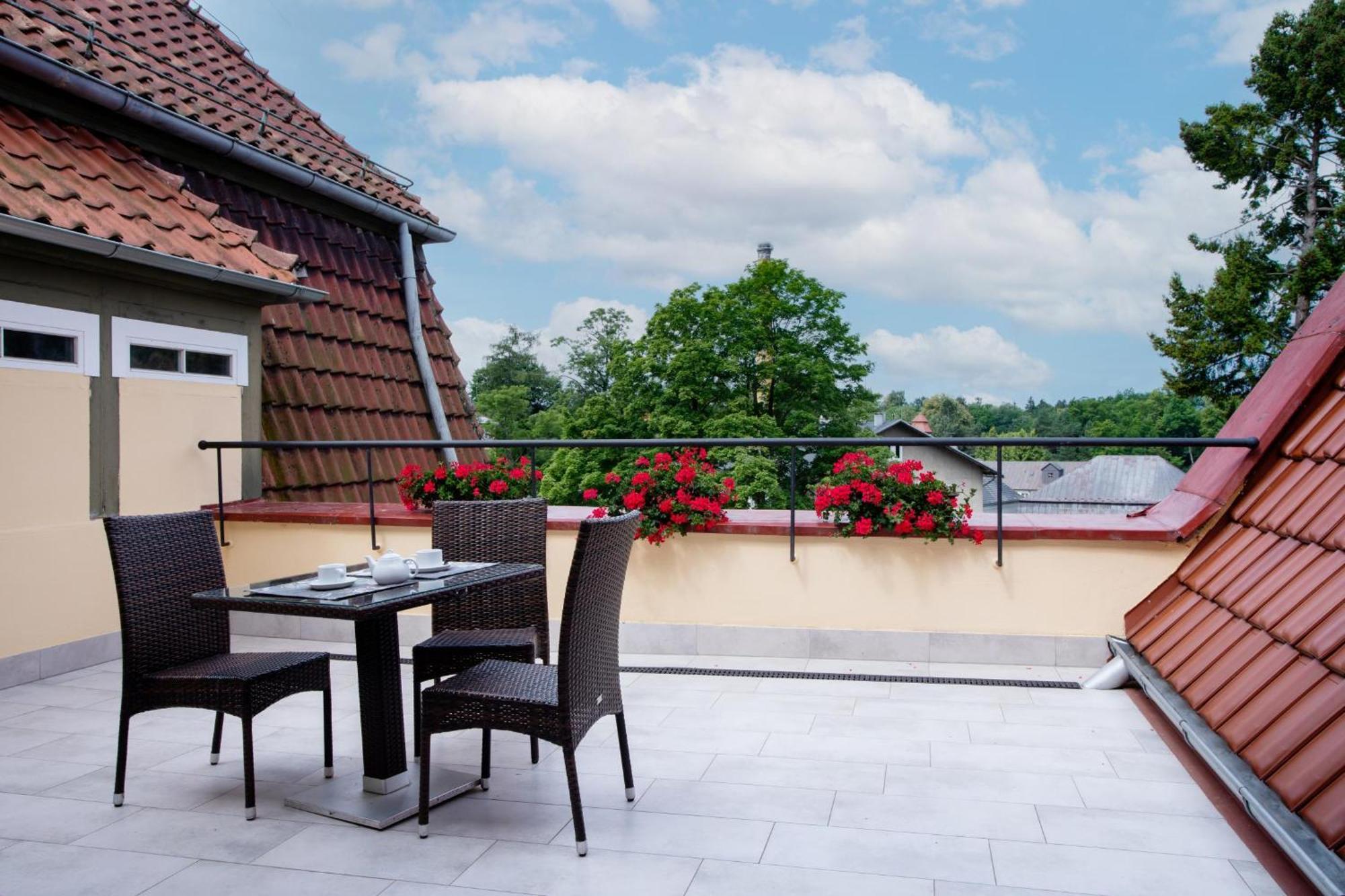 Polonia Hotel Кудова-Здрой Екстериор снимка