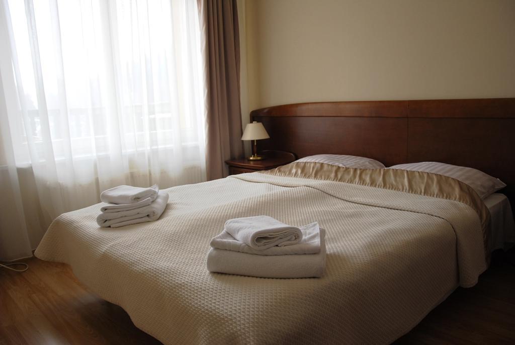 Polonia Hotel Кудова-Здрой Екстериор снимка