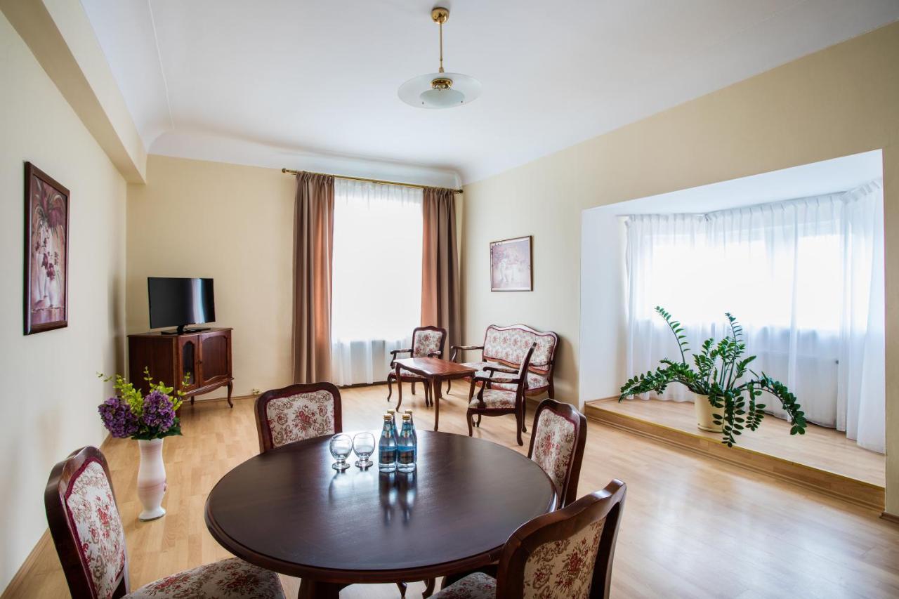 Polonia Hotel Кудова-Здрой Екстериор снимка