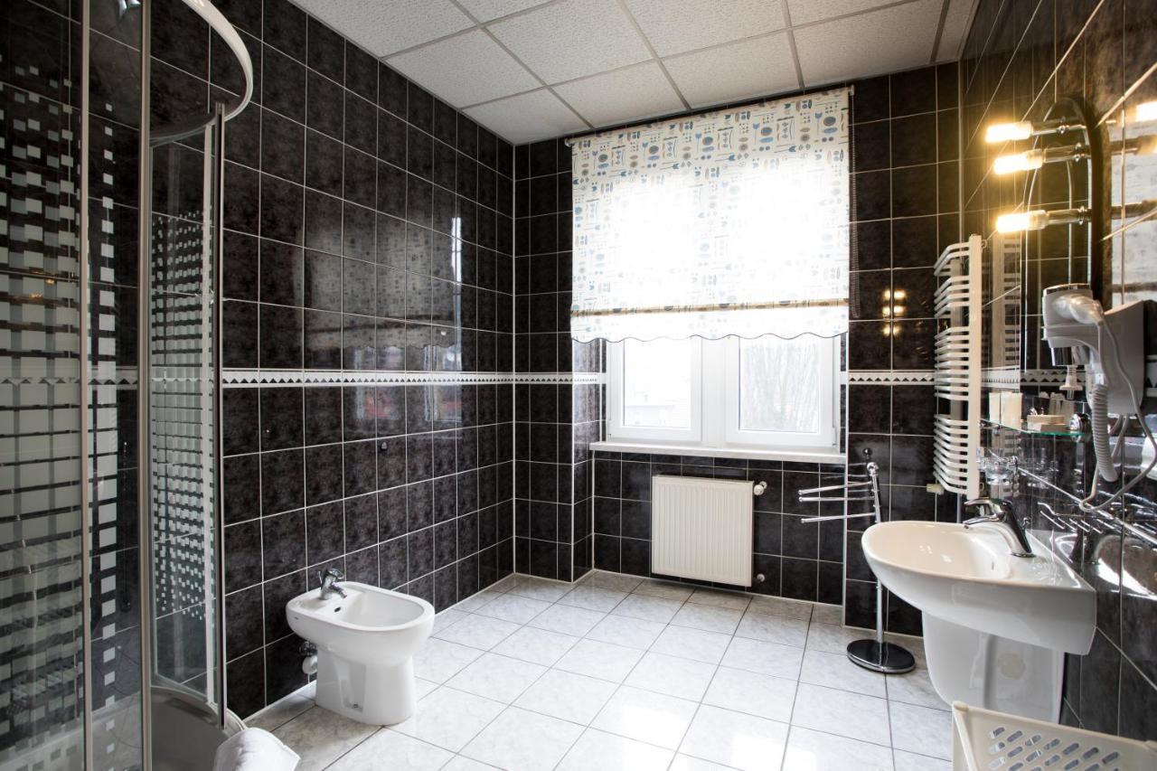 Polonia Hotel Кудова-Здрой Екстериор снимка