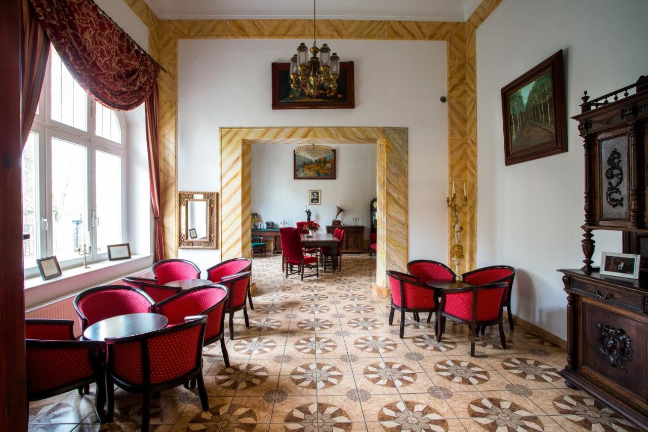 Polonia Hotel Кудова-Здрой Екстериор снимка